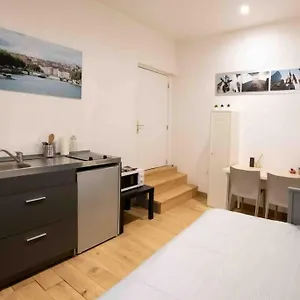 Appartement Face A L'ile Barbe, Caluire-et-Cuire